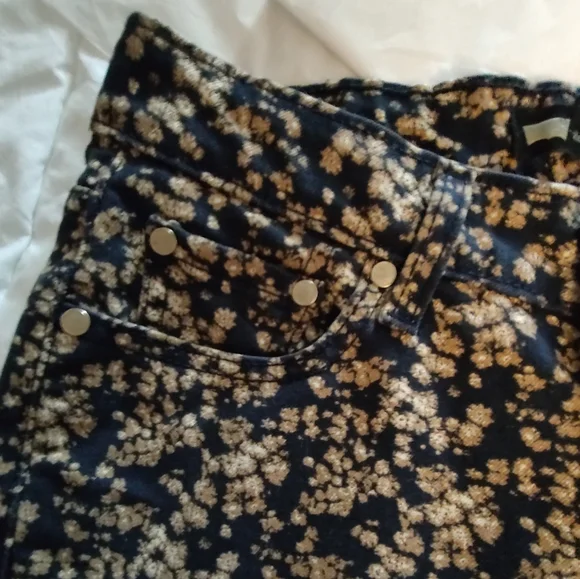 Levi's flower print skinny jeans. New. Size 6. - Picture 8 of 16
